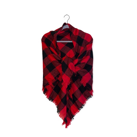 Red and black blanket scarf - Picture 5 of 5